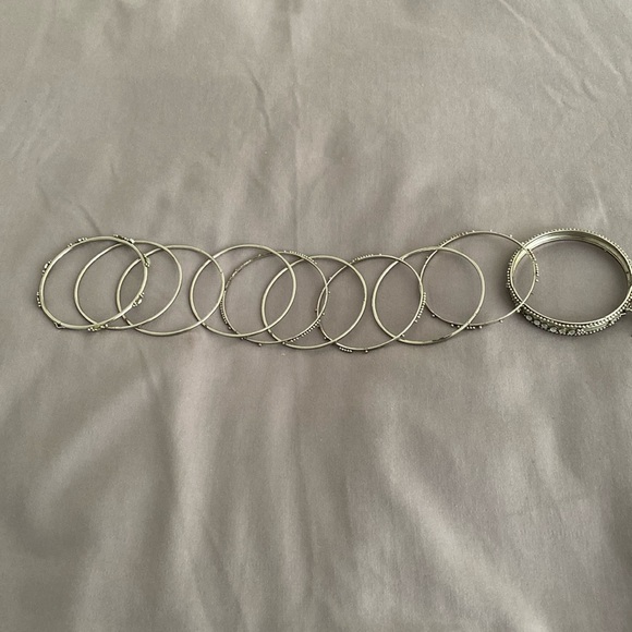 Stackable silver bracelets - Picture 1 of 3